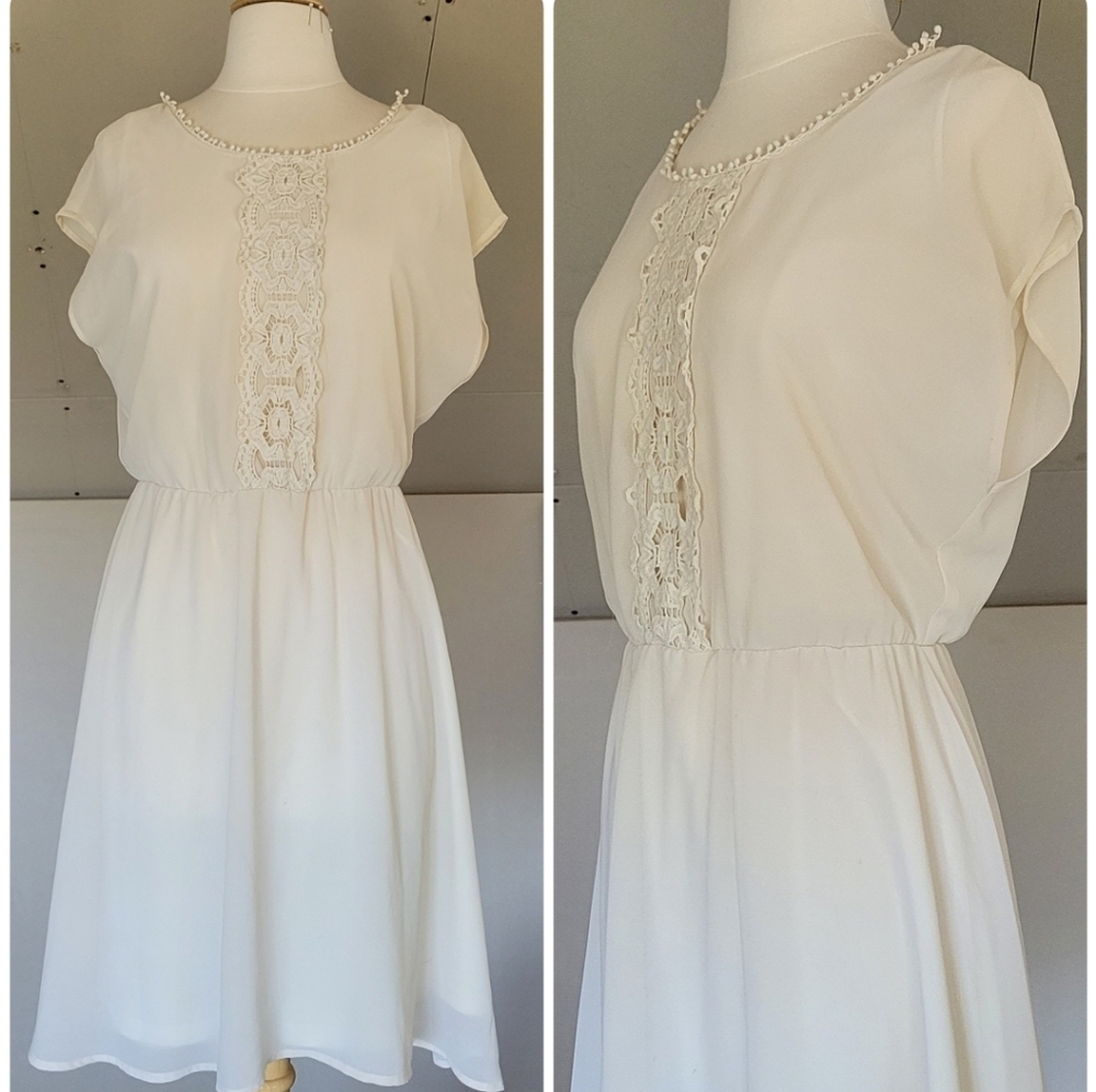MB Design Womens Size XL Ivory Colored Dress Vintage Style